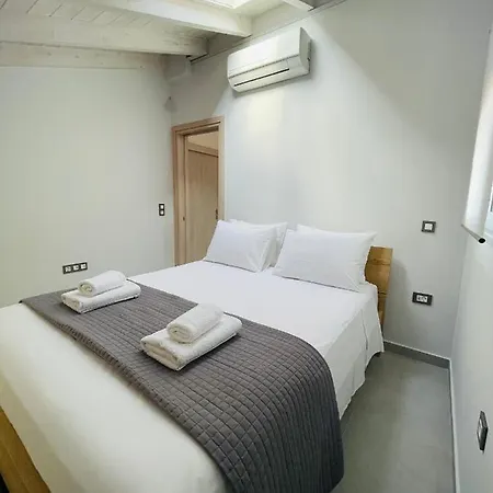 Rodelia 1 * Roda (Corfu)