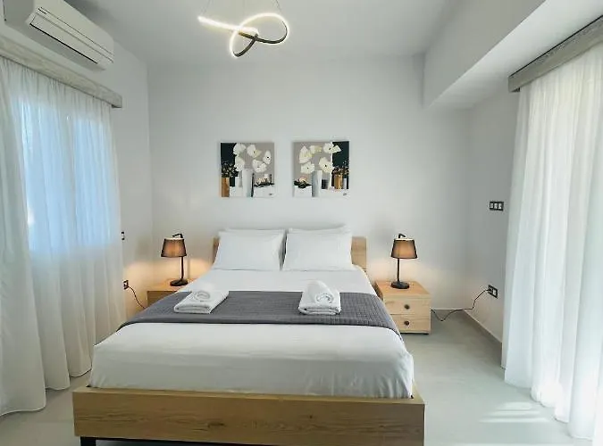 Rodelia 1 * Roda (Corfu)