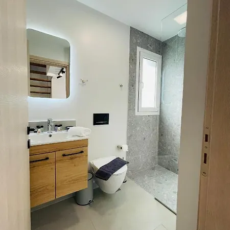 Apartment Rodelia 1 *
